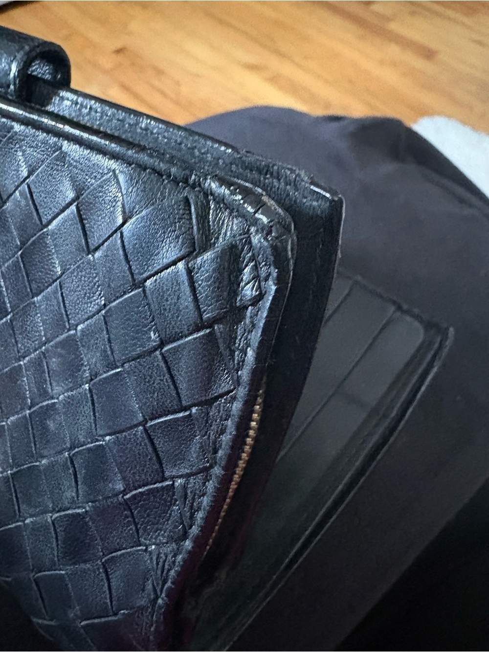 Bottega Veneta Black Embossed Leather wallet with chain - Picture 14 of 17